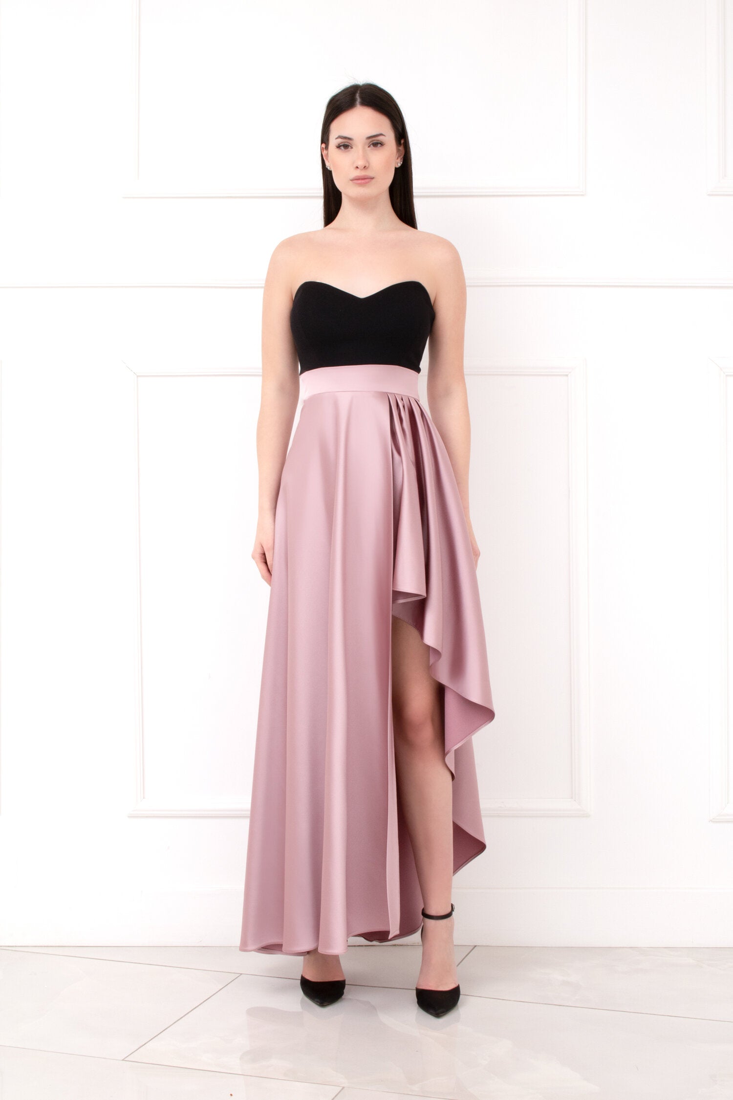 Abito midi asimmetrico raso rosa antico e nero – Noikika